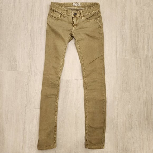 NWOT Free People Boho Low-Rise Slim Straight Jeans in Olive Green Size 24 - Picture 5 of 5